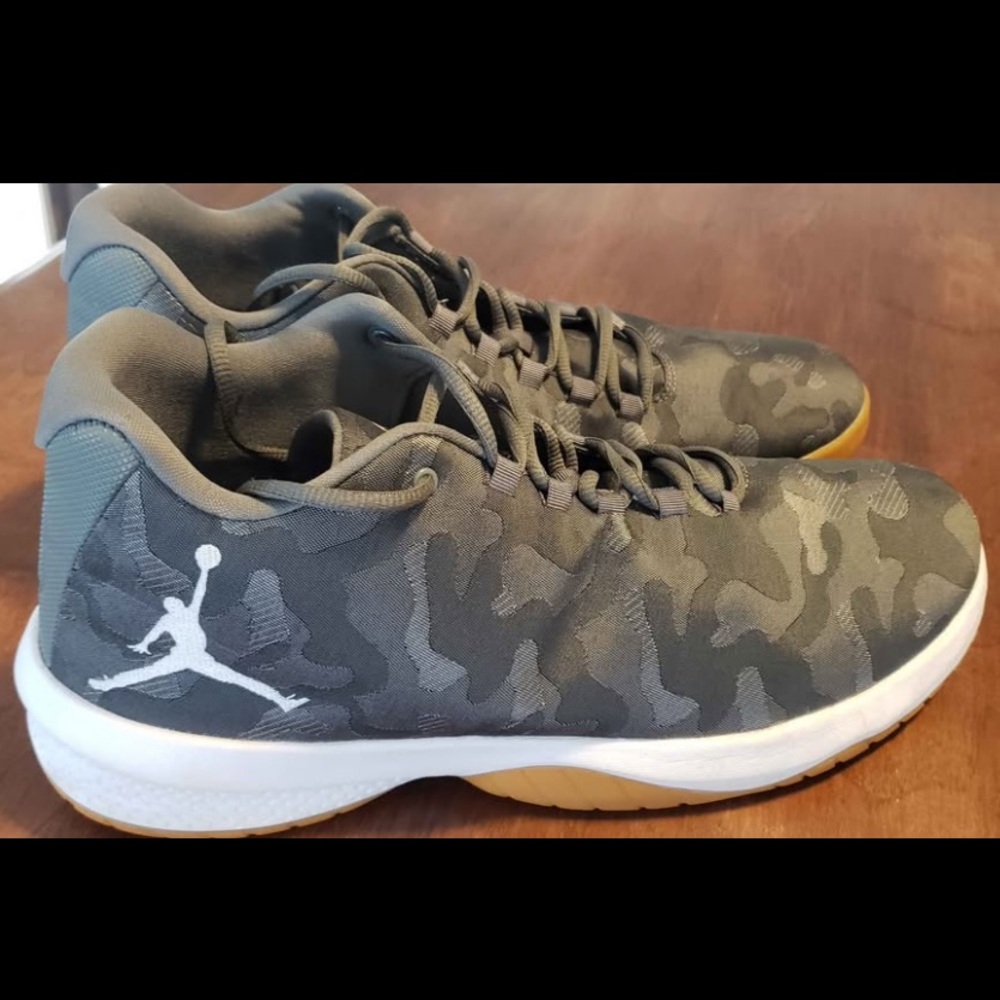 Nike Jordan B Fly River Rock Men's XL Dark Gray Camo Athletic Shoes